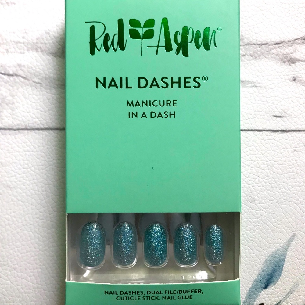 NIB Red Aspen - A Carat A Day Medium Nail Dash